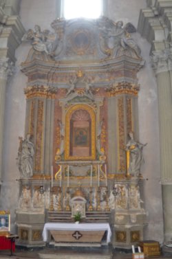 Parete destra, seconda Cappella: Altare della Madonna del Carmine
